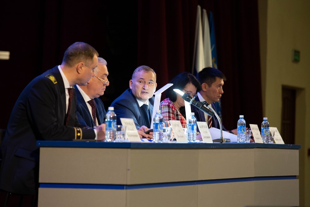 В Екатеринбурге экономисты и промышленники обсудили точки роста