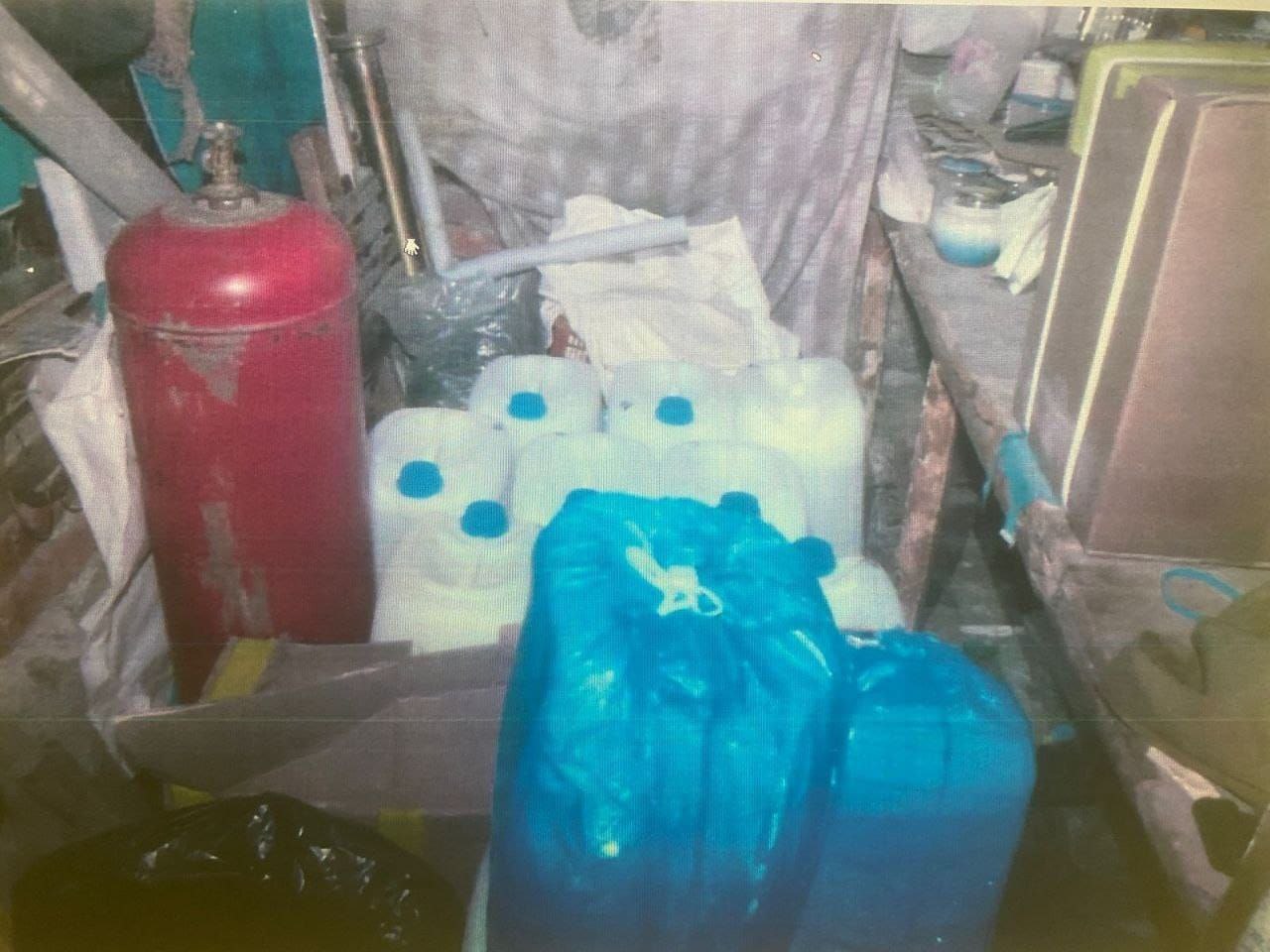 В Екатеринбурге по материалам ФСБ и полиции суд отправил за решетку владельца нарколаборатории