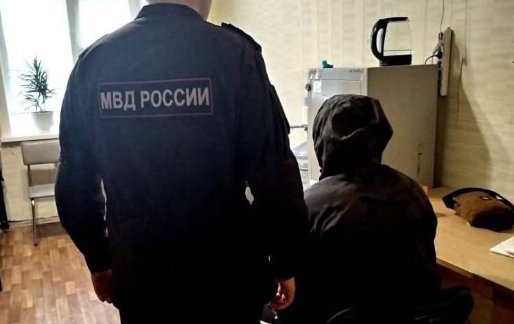 Борцы с оргпреступностью свердловской полиции задержали второго подозреваемого, шантажировавшего семью из Первоуральска