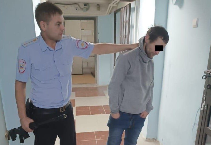 Полиция Екатеринбурга задержала гражданина, гулявшего по столице Среднего Урала с «винтовкой»