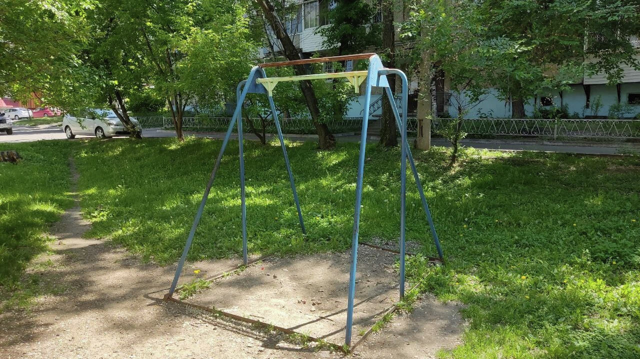 На Камчатке осудили экс-чиновника за детские травмы на качелях